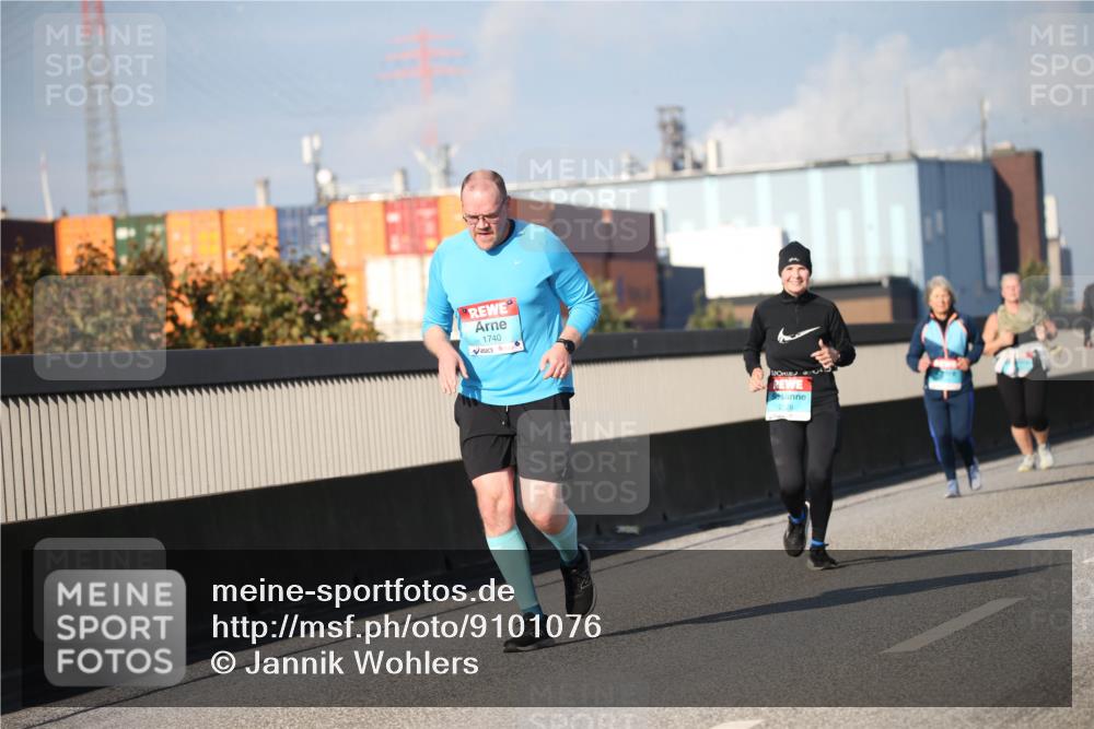 03.10.2025 - Köhlbrandbrückenlauf Jannik Wohlers http://msf.ph/oto/9101076 03.10.2025 10:03:23 Position 3 1740 meine-sportfotos.de