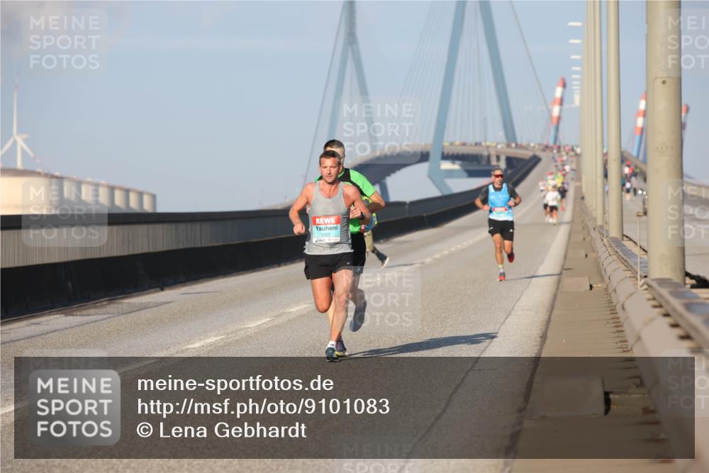 03.10.2025 - Köhlbrandbrückenlauf Lena Gebhardt http://msf.ph/oto/9101083 03.10.2025 09:36:29 Position 2 411 meine-sportfotos.de