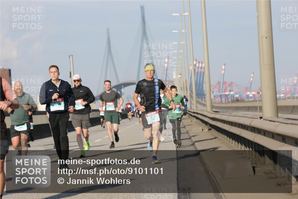 03.10.2025 - Köhlbrandbrückenlauf Jannik Wohlers http://msf.ph/oto/9101101 03.10.2025 09:48:50 Position 3  meine-sportfotos.de