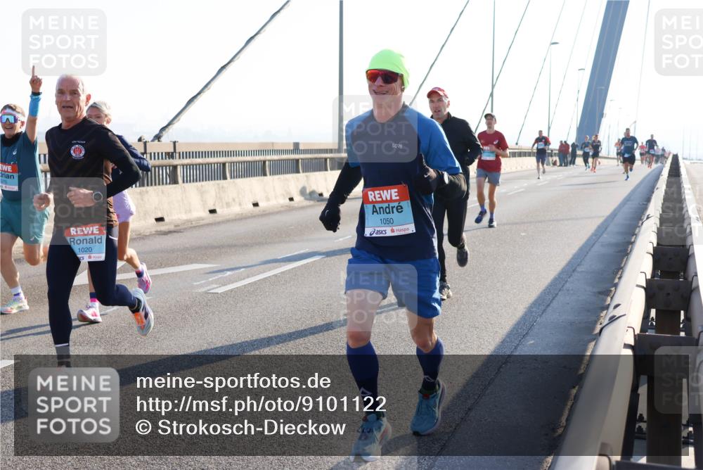 03.10.2025 - Köhlbrandbrückenlauf Strokosch-Dieckow http://msf.ph/oto/9101122 03.10.2025 09:20:30 Position 1 1020, 1050 meine-sportfotos.de