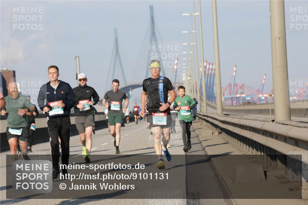 03.10.2025 - Köhlbrandbrückenlauf Jannik Wohlers http://msf.ph/oto/9101131 03.10.2025 09:48:50 Position 3 1216, 3832 meine-sportfotos.de