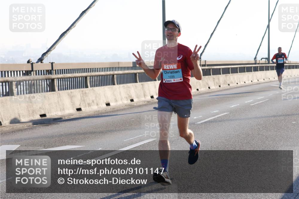 03.10.2025 - Köhlbrandbrückenlauf Strokosch-Dieckow http://msf.ph/oto/9101147 03.10.2025 09:20:33 Position 1 1035 meine-sportfotos.de