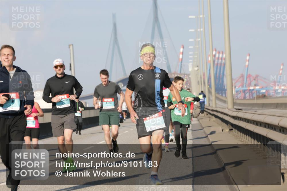 03.10.2025 - Köhlbrandbrückenlauf Jannik Wohlers http://msf.ph/oto/9101183 03.10.2025 09:48:51 Position 3 1216, 3832 meine-sportfotos.de