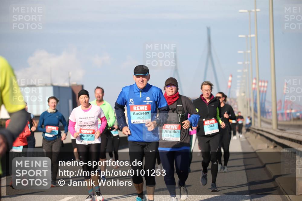 03.10.2025 - Köhlbrandbrückenlauf Jannik Wohlers http://msf.ph/oto/9101253 03.10.2025 10:03:36 Position 3 2024, 16, 760, 3574, 3509, 2415, 1463 meine-sportfotos.de