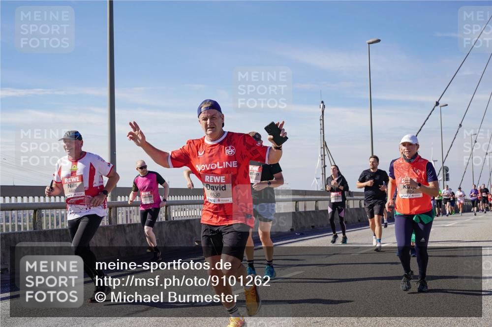 03.10.2025 - Köhlbrandbrückenlauf Michael Burmester http://msf.ph/oto/9101262 03.10.2025 12:46:40 Position 2 4401, 6530 meine-sportfotos.de