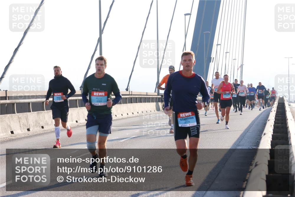 03.10.2025 - Köhlbrandbrückenlauf Strokosch-Dieckow http://msf.ph/oto/9101286 03.10.2025 09:20:43 Position 1 3763, 3628 meine-sportfotos.de