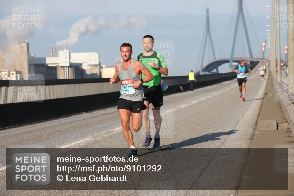 03.10.2025 - Köhlbrandbrückenlauf Lena Gebhardt http://msf.ph/oto/9101292 03.10.2025 09:36:33 Position 2 1022 meine-sportfotos.de