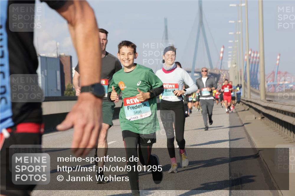 03.10.2025 - Köhlbrandbrückenlauf Jannik Wohlers http://msf.ph/oto/9101295 03.10.2025 09:48:56 Position 3 3498, 3227 meine-sportfotos.de
