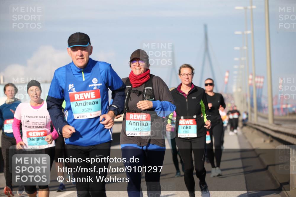 03.10.2025 - Köhlbrandbrückenlauf Jannik Wohlers http://msf.ph/oto/9101297 03.10.2025 10:03:37 Position 3 2024, 3574, 3509, 2415, 1463 meine-sportfotos.de