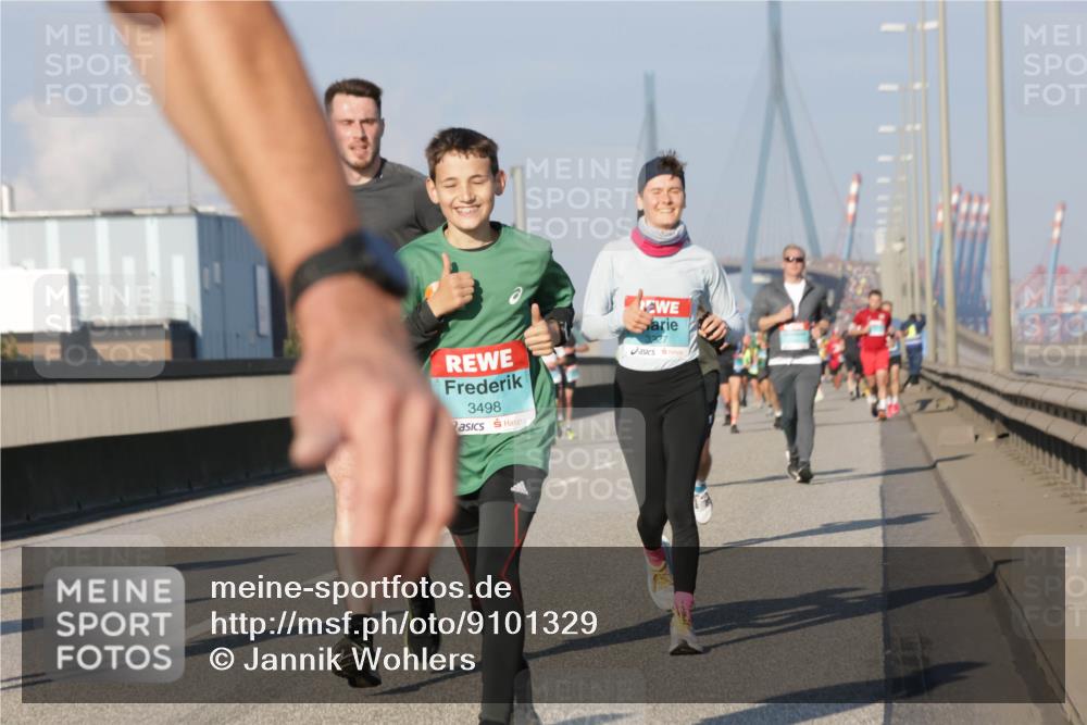 03.10.2025 - Köhlbrandbrückenlauf Jannik Wohlers http://msf.ph/oto/9101329 03.10.2025 09:48:56 Position 3 3498, 3227 meine-sportfotos.de