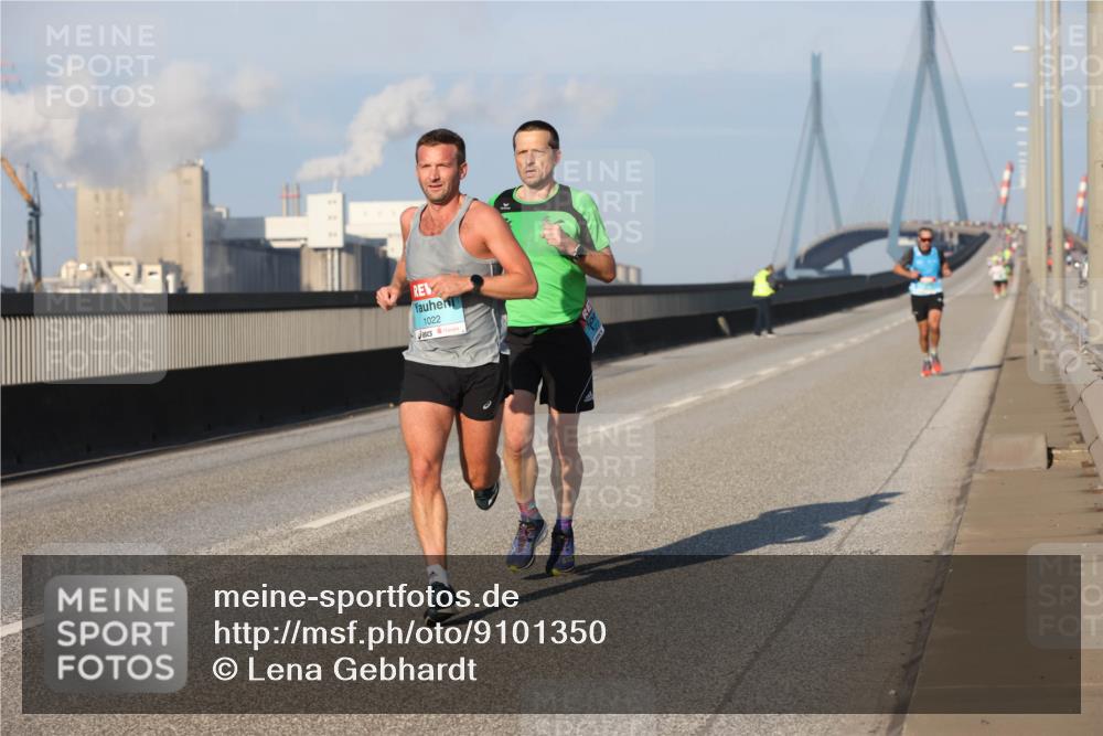 03.10.2025 - Köhlbrandbrückenlauf Lena Gebhardt http://msf.ph/oto/9101350 03.10.2025 09:36:33 Position 2 1022 meine-sportfotos.de