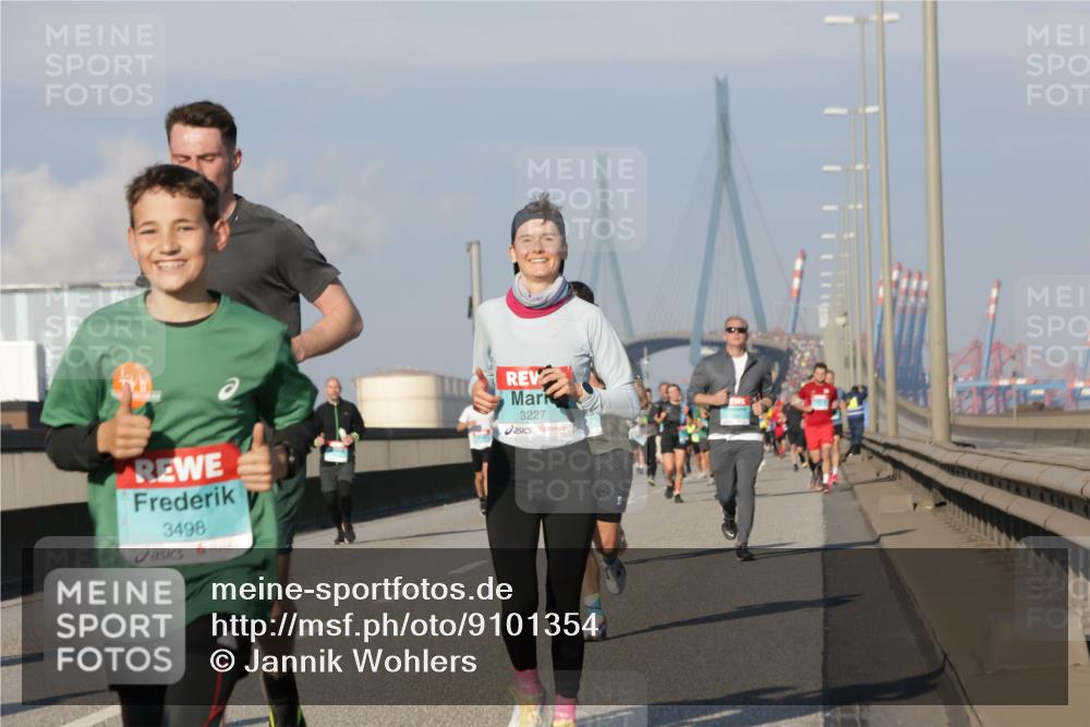 03.10.2025 - Köhlbrandbrückenlauf Jannik Wohlers http://msf.ph/oto/9101354 03.10.2025 09:48:57 Position 3 3498, 3227 meine-sportfotos.de