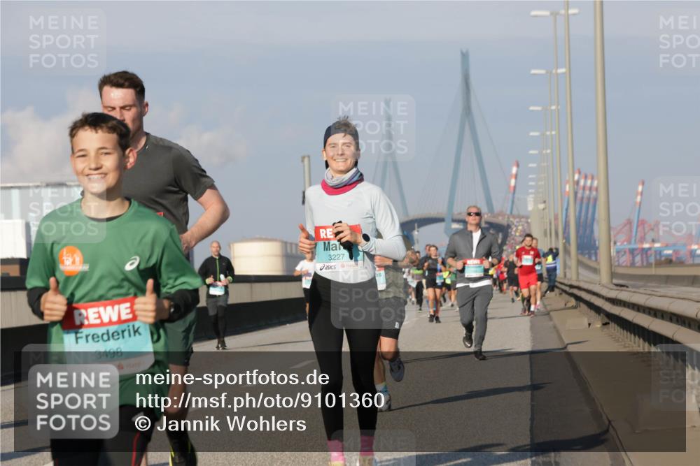 03.10.2025 - Köhlbrandbrückenlauf Jannik Wohlers http://msf.ph/oto/9101360 03.10.2025 09:48:57 Position 3 3498, 3227 meine-sportfotos.de