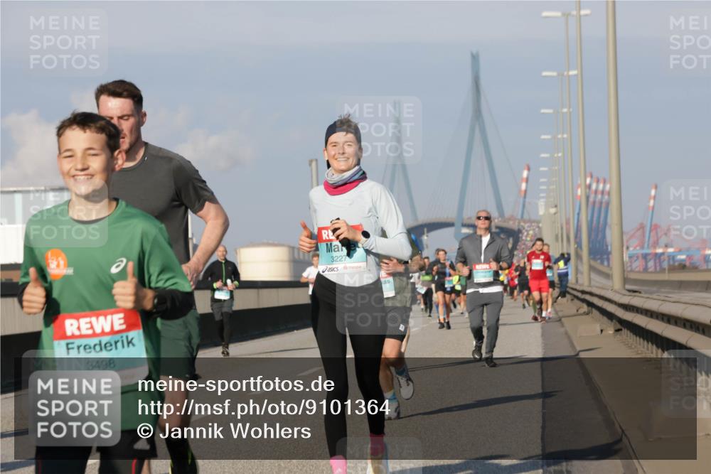 03.10.2025 - Köhlbrandbrückenlauf Jannik Wohlers http://msf.ph/oto/9101364 03.10.2025 09:48:57 Position 3 3498, 3227 meine-sportfotos.de