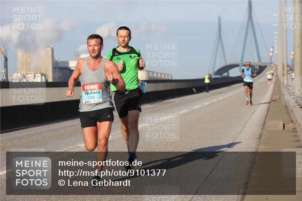 03.10.2025 - Köhlbrandbrückenlauf Lena Gebhardt http://msf.ph/oto/9101377 03.10.2025 09:36:34 Position 2 1022 meine-sportfotos.de