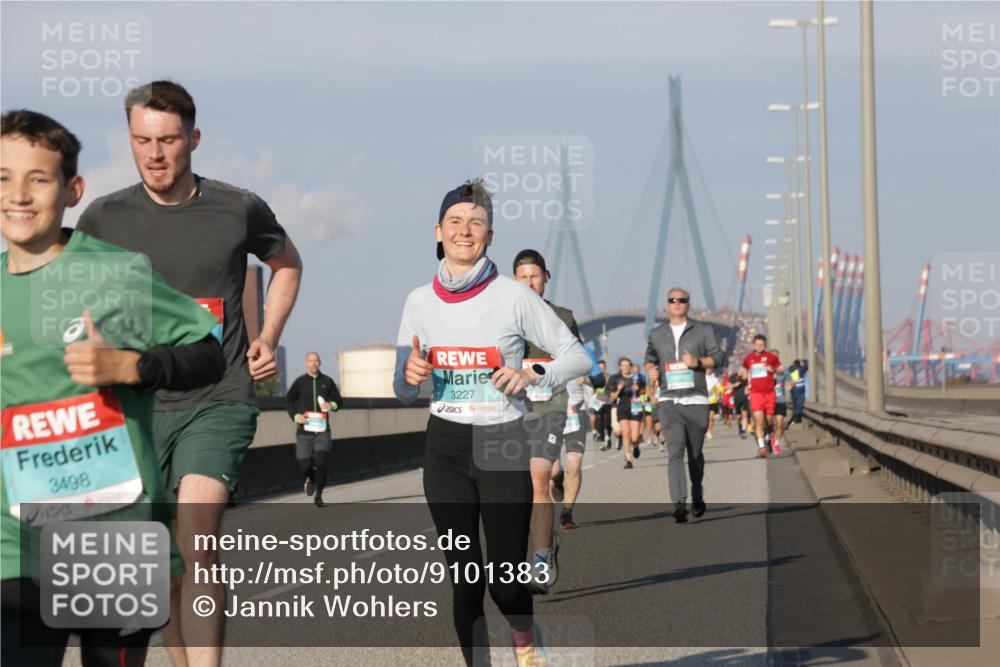 03.10.2025 - Köhlbrandbrückenlauf Jannik Wohlers http://msf.ph/oto/9101383 03.10.2025 09:48:57 Position 3 3498, 3227 meine-sportfotos.de