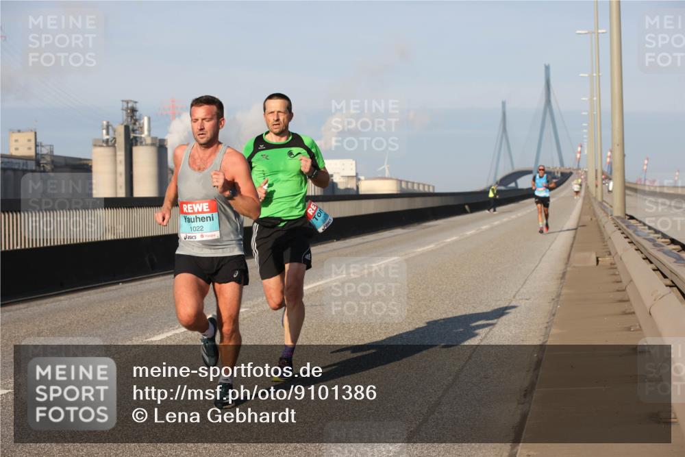 03.10.2025 - Köhlbrandbrückenlauf Lena Gebhardt http://msf.ph/oto/9101386 03.10.2025 09:36:35 Position 2 1022 meine-sportfotos.de