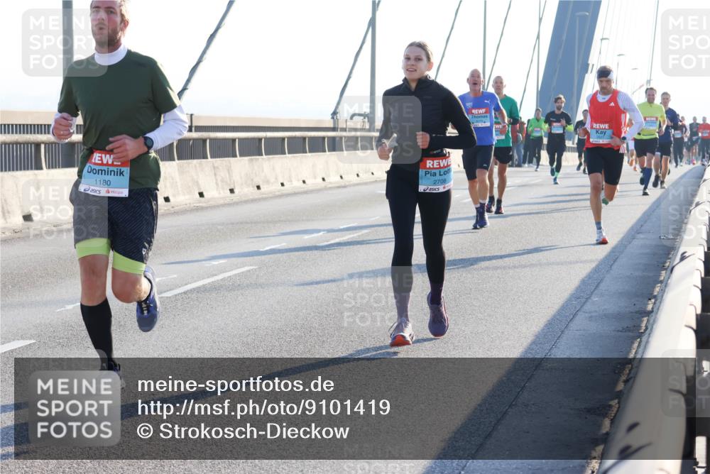 03.10.2025 - Köhlbrandbrückenlauf Strokosch-Dieckow http://msf.ph/oto/9101419 03.10.2025 09:21:06 Position 1 1180, 2708 meine-sportfotos.de
