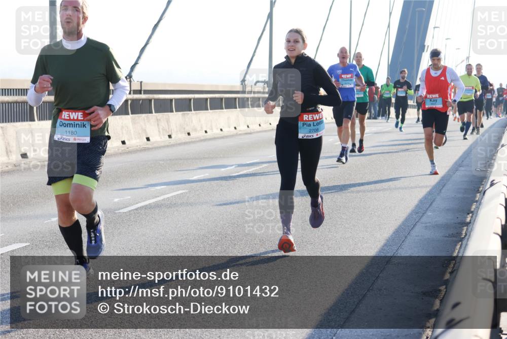 03.10.2025 - Köhlbrandbrückenlauf Strokosch-Dieckow http://msf.ph/oto/9101432 03.10.2025 09:21:06 Position 1 1180, 2708 meine-sportfotos.de