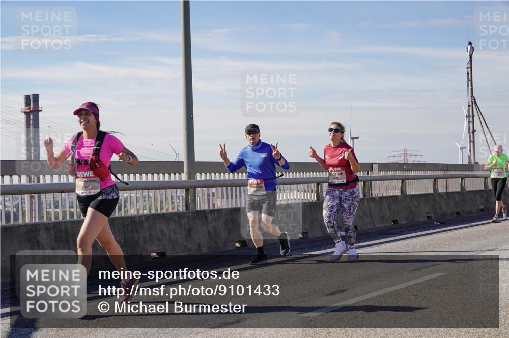 03.10.2025 - Köhlbrandbrückenlauf Michael Burmester http://msf.ph/oto/9101433 03.10.2025 12:46:47 Position 2 4315 meine-sportfotos.de