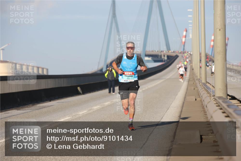 03.10.2025 - Köhlbrandbrückenlauf Lena Gebhardt http://msf.ph/oto/9101434 03.10.2025 09:36:37 Position 2 1041, 86 meine-sportfotos.de