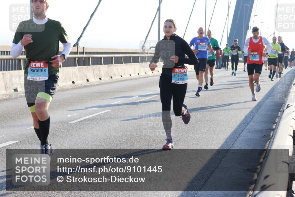 03.10.2025 - Köhlbrandbrückenlauf Strokosch-Dieckow http://msf.ph/oto/9101445 03.10.2025 09:21:06 Position 1 1180, 2708 meine-sportfotos.de