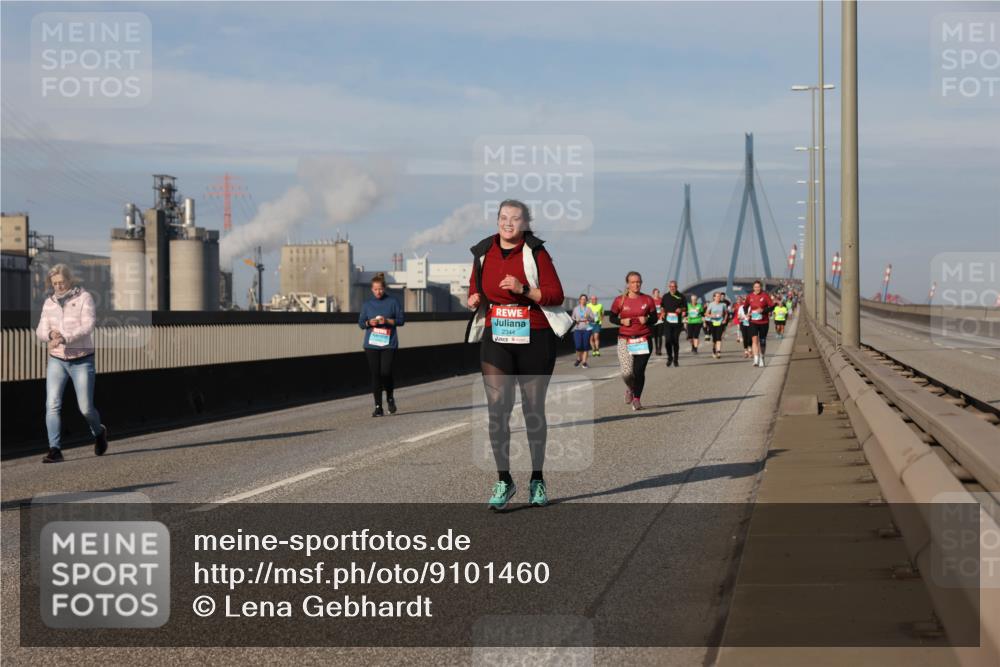 03.10.2025 - Köhlbrandbrückenlauf Lena Gebhardt http://msf.ph/oto/9101460 03.10.2025 10:11:35 Position 2 2344 meine-sportfotos.de