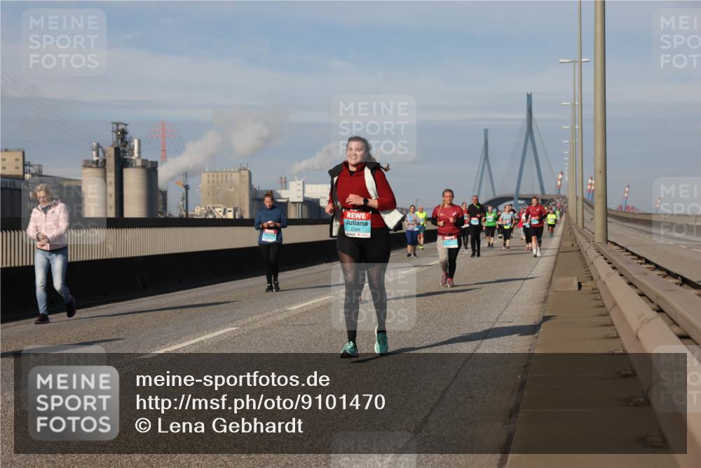 03.10.2025 - Köhlbrandbrückenlauf Lena Gebhardt http://msf.ph/oto/9101470 03.10.2025 10:11:35 Position 2 2344 meine-sportfotos.de