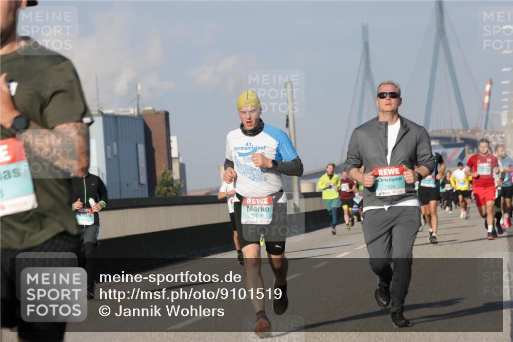 03.10.2025 - Köhlbrandbrückenlauf Jannik Wohlers http://msf.ph/oto/9101519 03.10.2025 09:49:01 Position 3 41, 1116, 1334, 1111118 meine-sportfotos.de