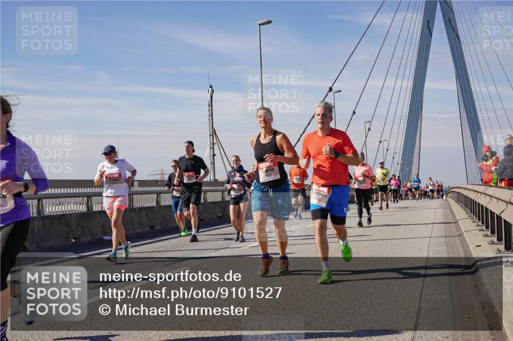 03.10.2025 - Köhlbrandbrückenlauf Michael Burmester http://msf.ph/oto/9101527 03.10.2025 12:46:52 Position 2 4999 meine-sportfotos.de