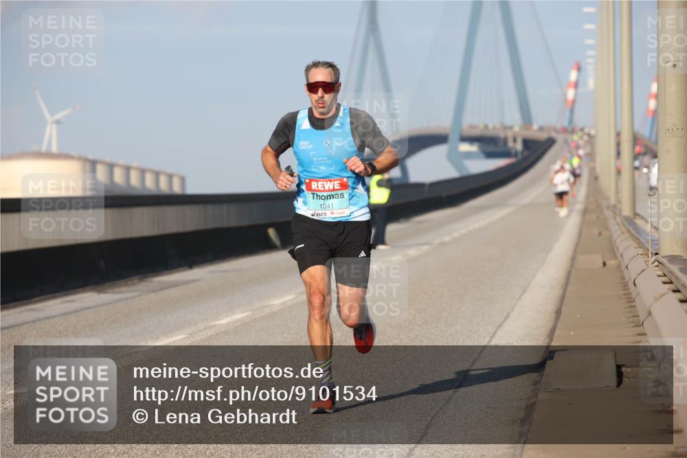 03.10.2025 - Köhlbrandbrückenlauf Lena Gebhardt http://msf.ph/oto/9101534 03.10.2025 09:36:39 Position 2 1041 meine-sportfotos.de