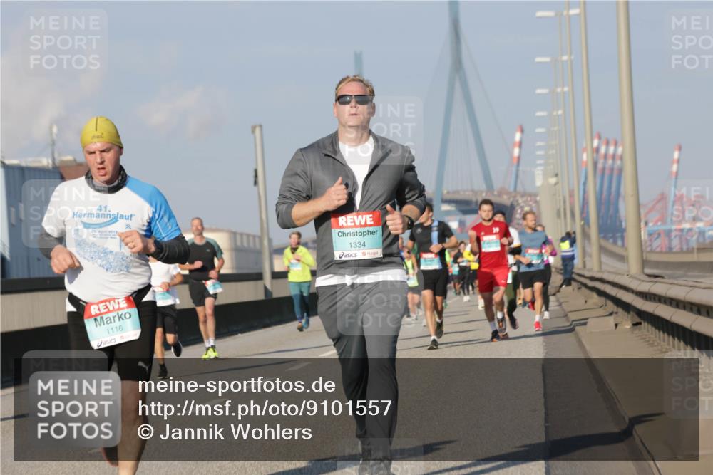 03.10.2025 - Köhlbrandbrückenlauf Jannik Wohlers http://msf.ph/oto/9101557 03.10.2025 09:49:02 Position 3 41, 2, 1116, 1334 meine-sportfotos.de