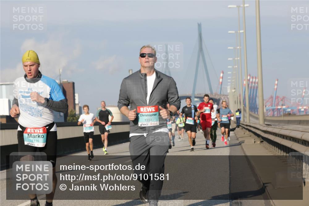 03.10.2025 - Köhlbrandbrückenlauf Jannik Wohlers http://msf.ph/oto/9101581 03.10.2025 09:49:03 Position 3 41, 1116, 1334 meine-sportfotos.de