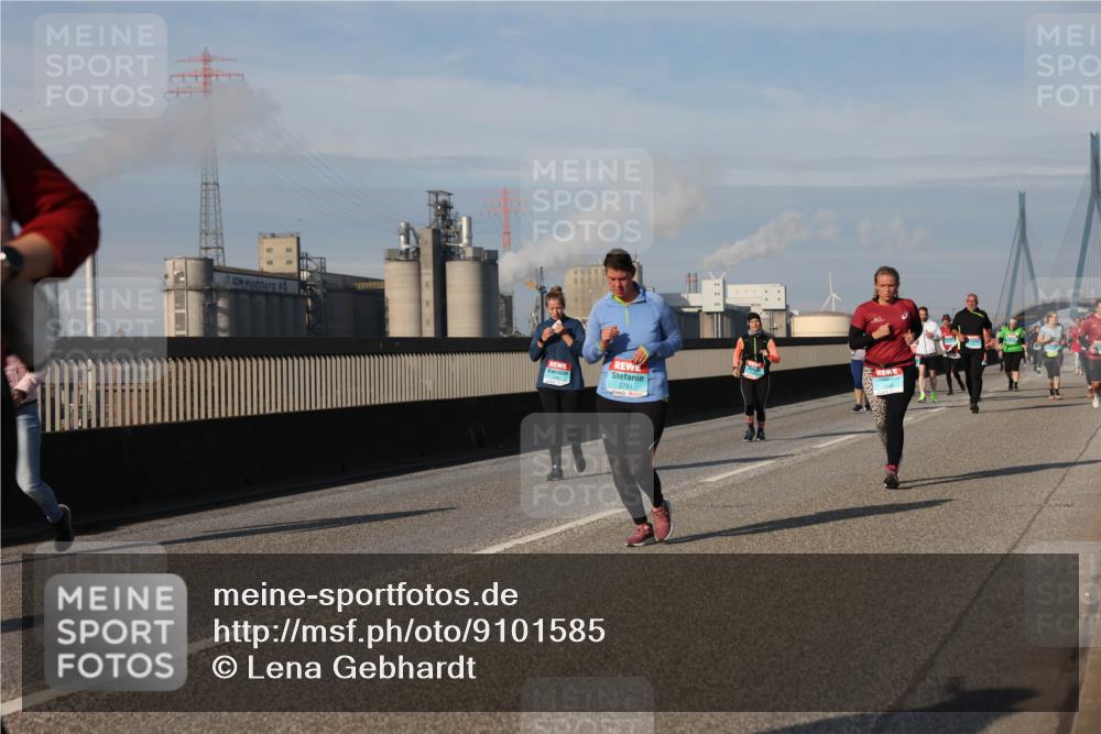 03.10.2025 - Köhlbrandbrückenlauf Lena Gebhardt http://msf.ph/oto/9101585 03.10.2025 10:11:38 Position 2 2781 meine-sportfotos.de