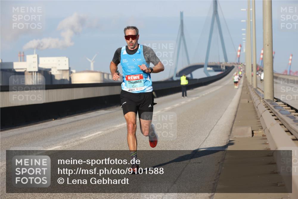 03.10.2025 - Köhlbrandbrückenlauf Lena Gebhardt http://msf.ph/oto/9101588 03.10.2025 09:36:40 Position 2 1041 meine-sportfotos.de