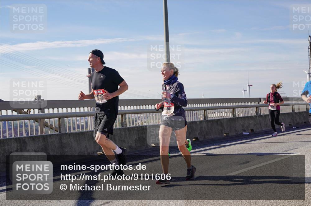 03.10.2025 - Köhlbrandbrückenlauf Michael Burmester http://msf.ph/oto/9101606 03.10.2025 12:46:55 Position 2 3, 38 meine-sportfotos.de