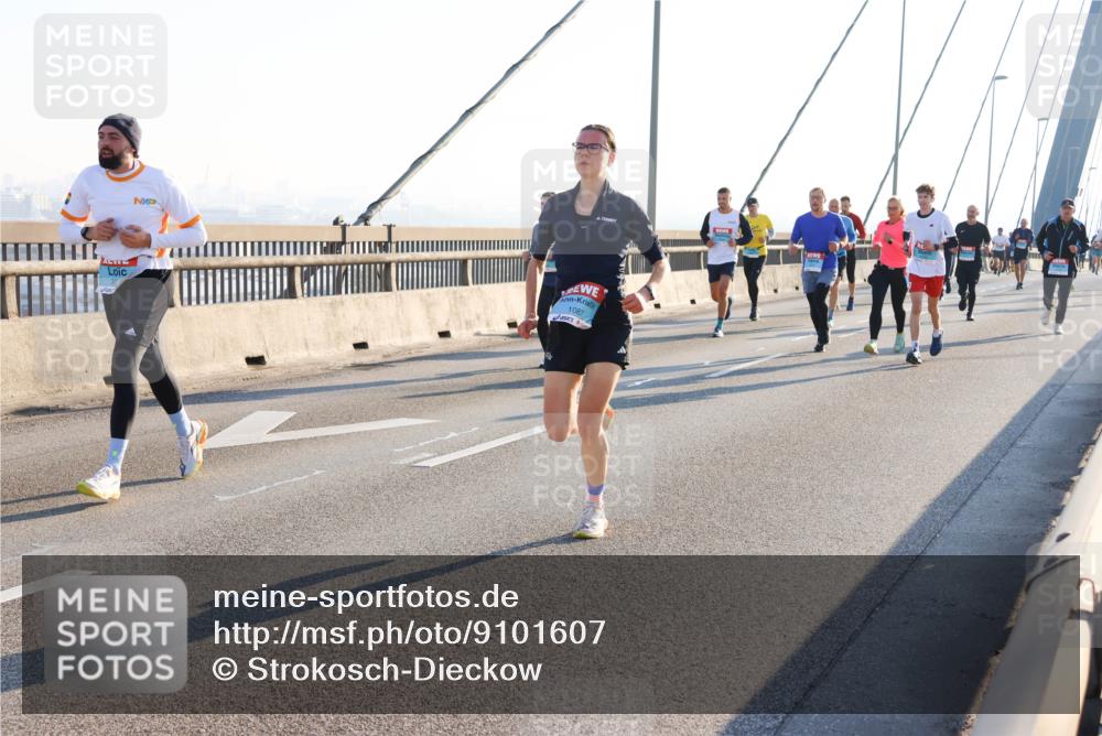 03.10.2025 - Köhlbrandbrückenlauf Strokosch-Dieckow http://msf.ph/oto/9101607 03.10.2025 09:21:49 Position 1 1087 meine-sportfotos.de