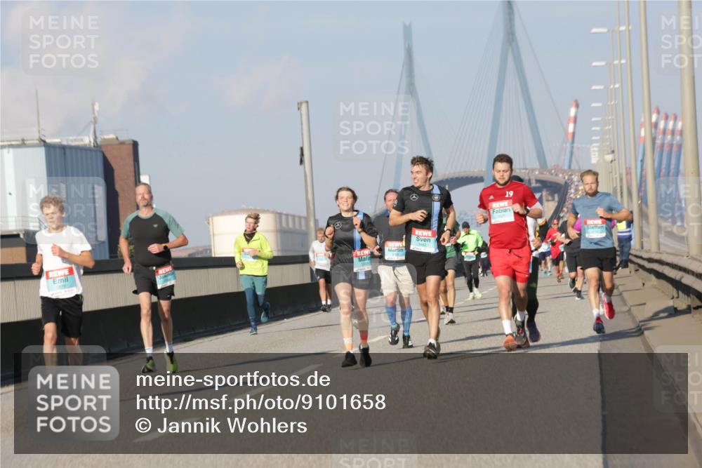 03.10.2025 - Köhlbrandbrückenlauf Jannik Wohlers http://msf.ph/oto/9101658 03.10.2025 09:49:06 Position 3 3462, 19 meine-sportfotos.de