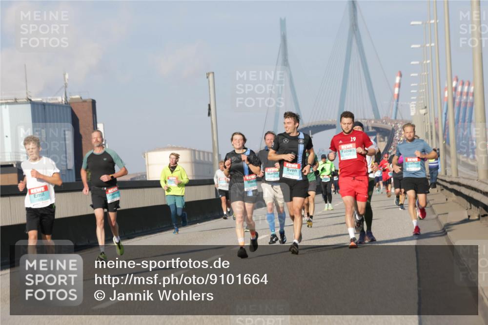 03.10.2025 - Köhlbrandbrückenlauf Jannik Wohlers http://msf.ph/oto/9101664 03.10.2025 09:49:06 Position 3 1878, 3462, 19 meine-sportfotos.de