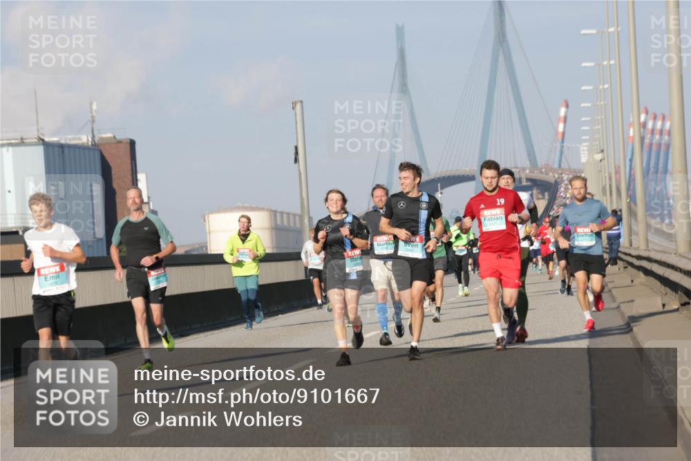 03.10.2025 - Köhlbrandbrückenlauf Jannik Wohlers http://msf.ph/oto/9101667 03.10.2025 09:49:06 Position 3 1878, 0, 19 meine-sportfotos.de