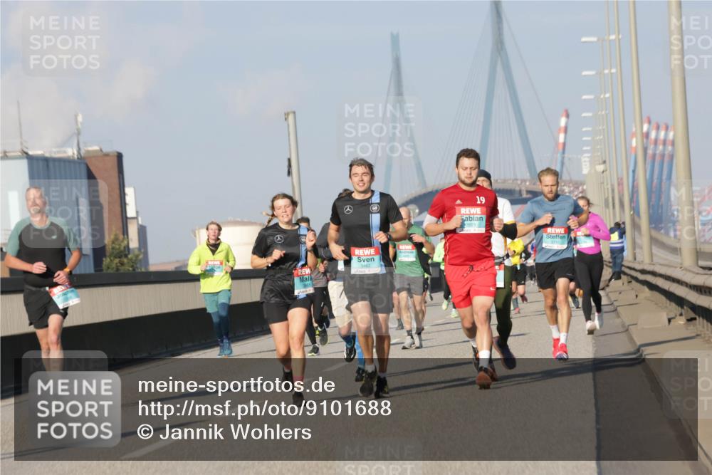 03.10.2025 - Köhlbrandbrückenlauf Jannik Wohlers http://msf.ph/oto/9101688 03.10.2025 09:49:07 Position 3 3462, 19, 3521 meine-sportfotos.de