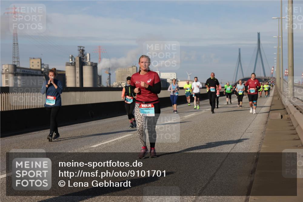 03.10.2025 - Köhlbrandbrückenlauf Lena Gebhardt http://msf.ph/oto/9101701 03.10.2025 10:11:41 Position 2 2148 meine-sportfotos.de