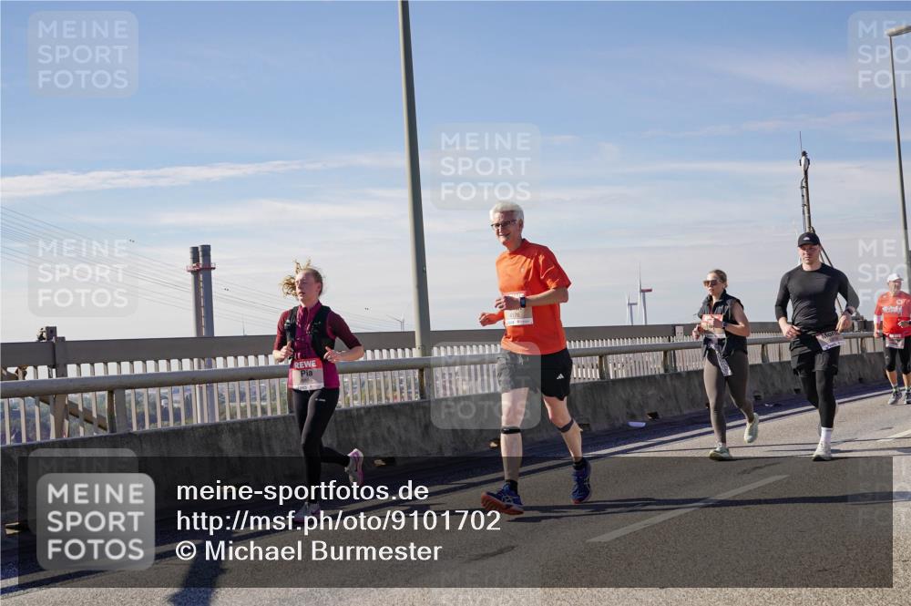 03.10.2025 - Köhlbrandbrückenlauf Michael Burmester http://msf.ph/oto/9101702 03.10.2025 12:46:57 Position 2  meine-sportfotos.de