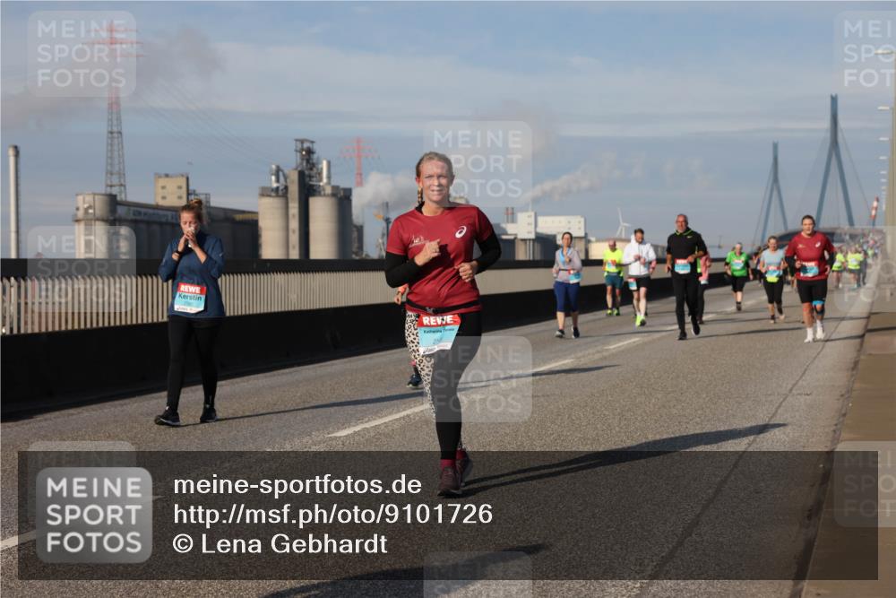 03.10.2025 - Köhlbrandbrückenlauf Lena Gebhardt http://msf.ph/oto/9101726 03.10.2025 10:11:41 Position 2  meine-sportfotos.de