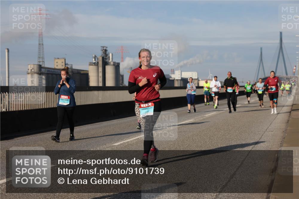03.10.2025 - Köhlbrandbrückenlauf Lena Gebhardt http://msf.ph/oto/9101739 03.10.2025 10:11:41 Position 2 2148 meine-sportfotos.de