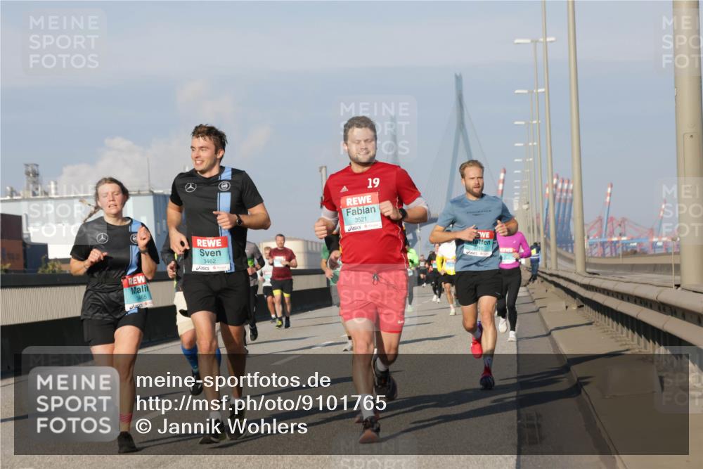 03.10.2025 - Köhlbrandbrückenlauf Jannik Wohlers http://msf.ph/oto/9101765 03.10.2025 09:49:12 Position 3 3465, 3462, 19, 3521, 710 meine-sportfotos.de