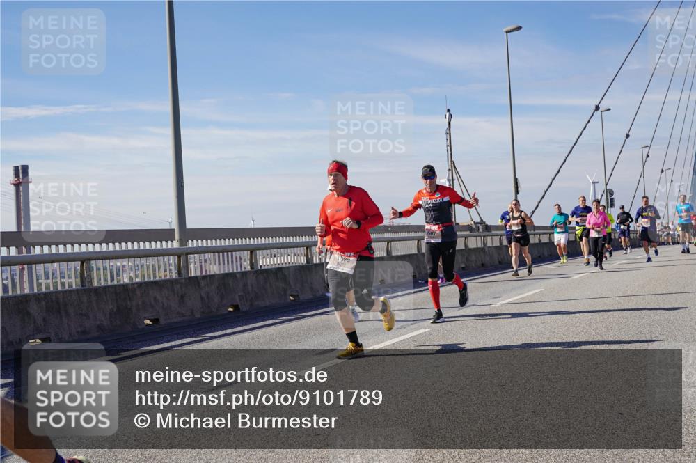 03.10.2025 - Köhlbrandbrückenlauf Michael Burmester http://msf.ph/oto/9101789 03.10.2025 12:47:00 Position 2 6272 meine-sportfotos.de