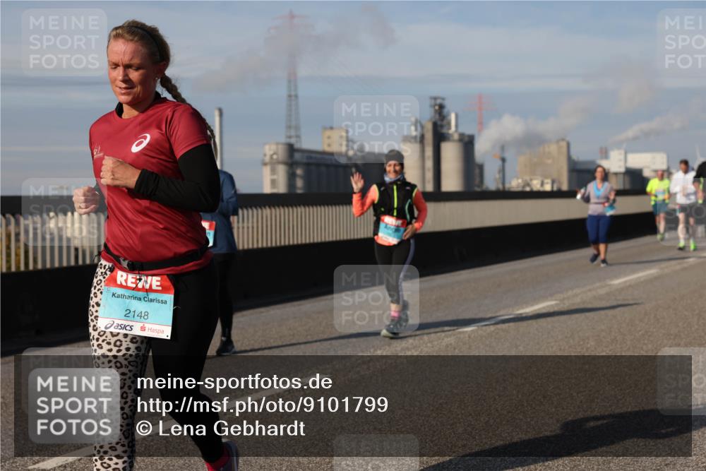 03.10.2025 - Köhlbrandbrückenlauf Lena Gebhardt http://msf.ph/oto/9101799 03.10.2025 10:11:43 Position 2 2148 meine-sportfotos.de