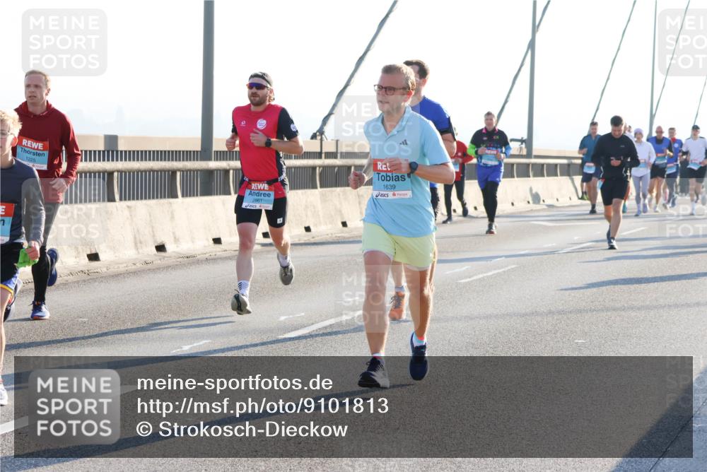 03.10.2025 - Köhlbrandbrückenlauf Strokosch-Dieckow http://msf.ph/oto/9101813 03.10.2025 09:22:13 Position 1 1225, 1639, 2961 meine-sportfotos.de