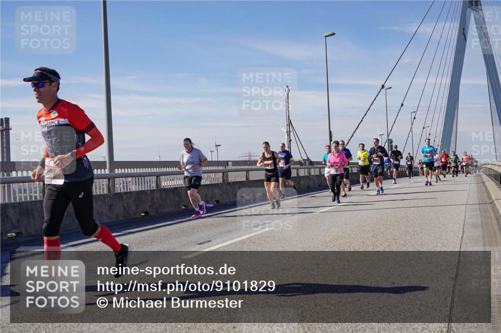 03.10.2025 - Köhlbrandbrückenlauf Michael Burmester http://msf.ph/oto/9101829 03.10.2025 12:47:02 Position 2  meine-sportfotos.de